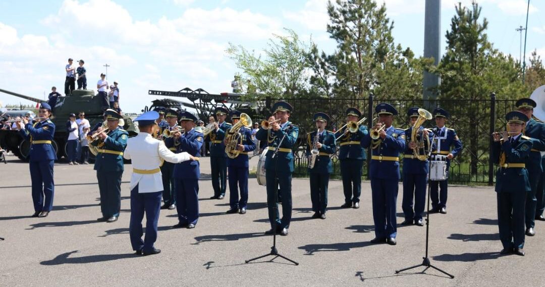 Астанадағы авиациялық бөлімде Жеңіс күні ауқымды Ашық есік күнімен аталып өтті