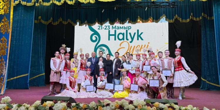 Шу ауданында «ХАЛЫҚ ӘУЕНІ» концерті сәтті өтті
