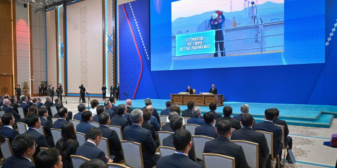 Қасым-Жомарт Тоқаев пен Владимир Путинге екі елдің бірқатар сауда-экономикалық жобалары таныстырылды