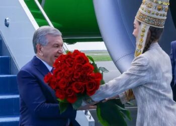 Өзбекстан президенті Астанаға келді