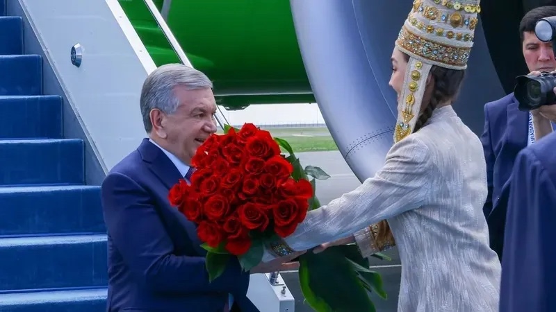 Өзбекстан президенті Астанаға келді