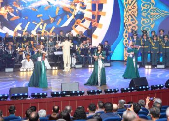Ұлттық рухтың айбыны: Елорда төрінде ел қорғаған ерлерге өнермен тағзым етілді