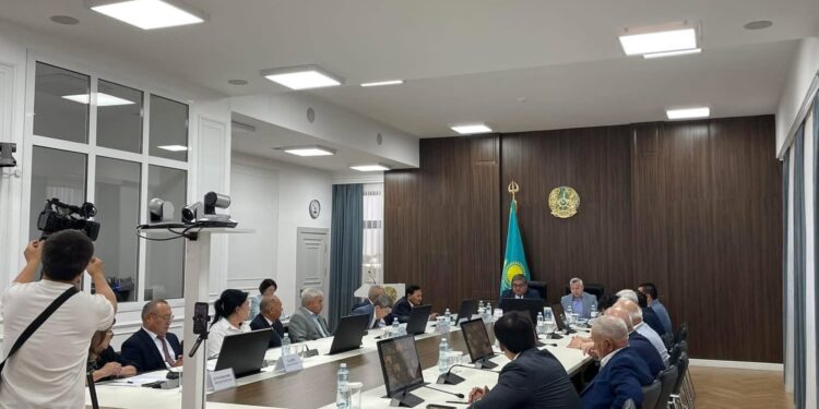 Қоғамдық кеңес мүшелері Жамбыл облысында бас қосты