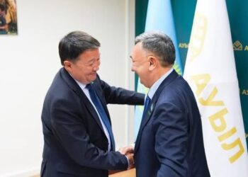 «Ауыл» партиясының жаңа төрағасы сайланды: Тізгін Қайрат Айтуғановқа бұйырды