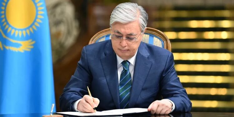 Қасым- Жомарт Тоқаев Венесуэла президентінің міндетін атқарушыға көңіл айтты