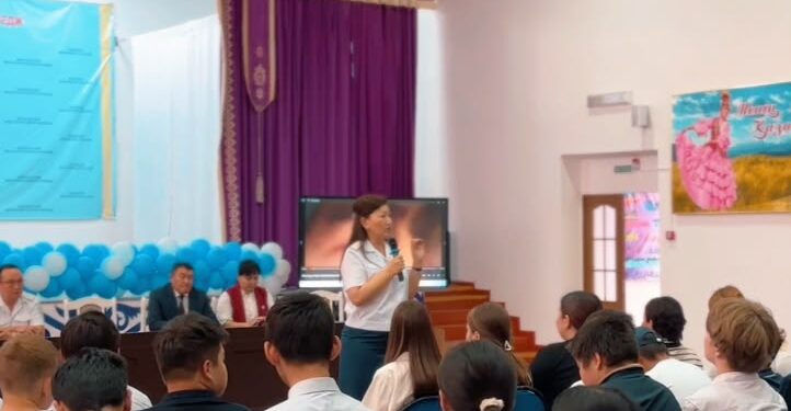 Жамбыл облысында 200-ге жуық студент «Есірткісіз болашақ» кездесуіне қатысты