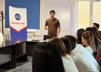«ХАЛЫҚ ҮНІ» САҚАДАЙ САЙ: ТАРАЗДА ТӘУЕЛСІЗ БАЙҚАУШЫЛАР ДАЯРЛЫҚТЫ АЯҚТАДЫ