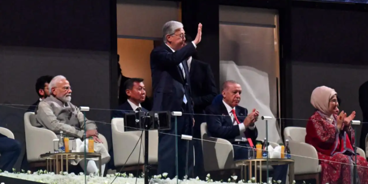 Президент Қасым-Жомарт Тоқаев Бішкекте өтіп жатқан VI Дүниежүзілік көшпенділер ойындарының ашылу салтанатын тамашалады
