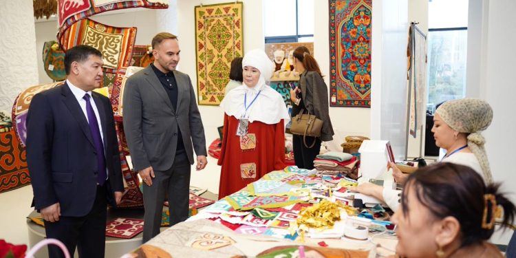 Елордада жамбылдық креаторлардың жәрмеңкесі өтуде