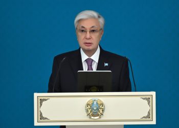 Мемлекет басшысы мұғалімдерді кәсіби мерекесімен құттықтады
